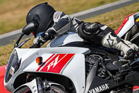 enduro-digital-images;event-digital-images;eventdigitalimages;mallory-park;mallory-park-photographs;mallory-park-trackday;mallory-park-trackday-photographs;no-limits-trackdays;peter-wileman-photography;racing-digital-images;trackday-digital-images;trackday-photos